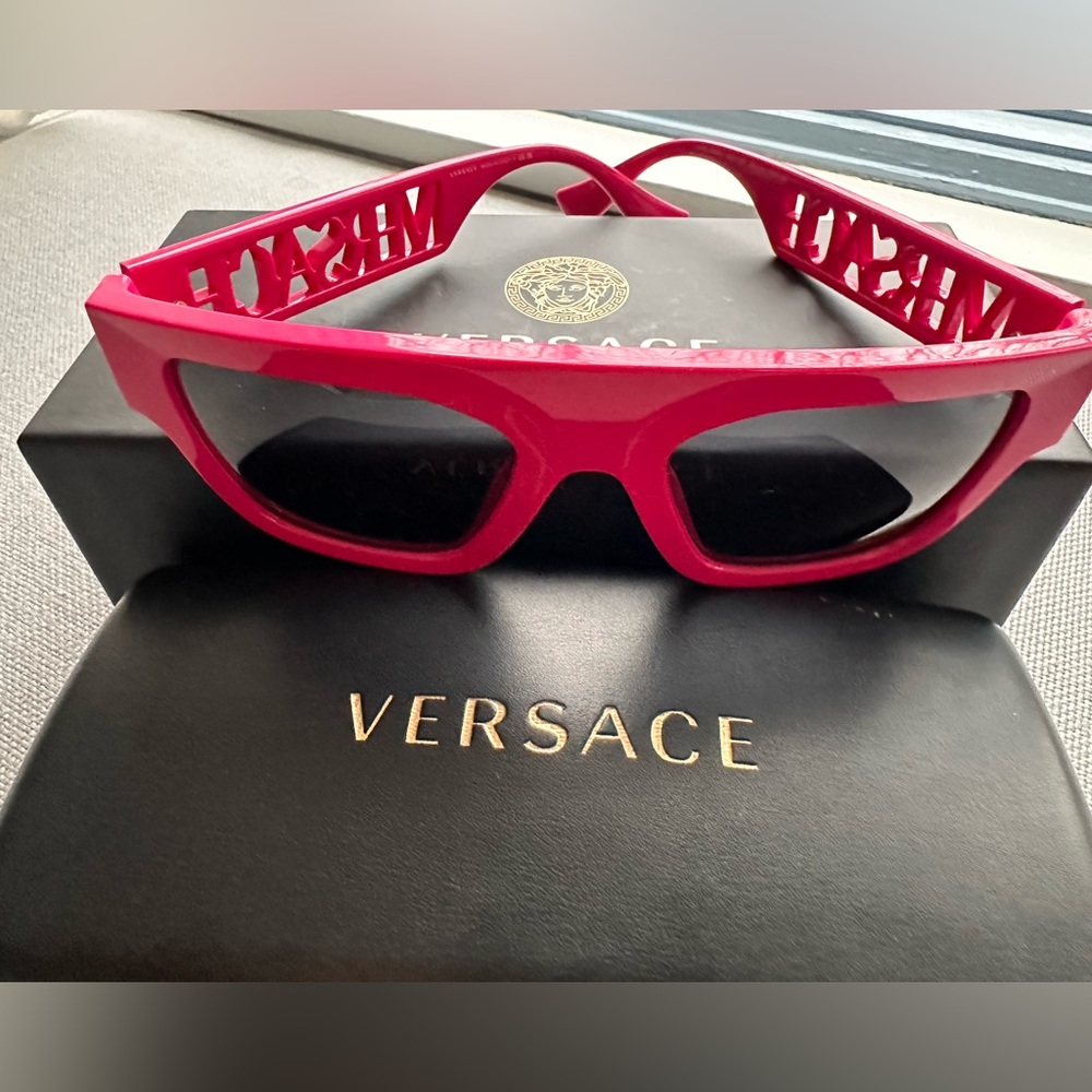 Versace hot pink sunglasses item: VE4430U